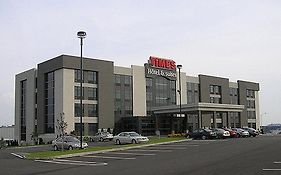 Grand Times Hotel Quebec Airport